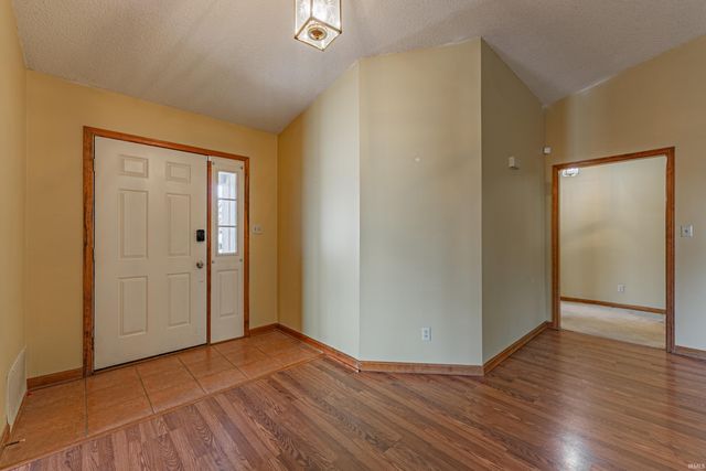 6810 Copperfield Drive, Evansville, IN 47711