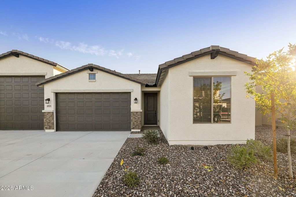 4933 W CAPISTRANO Avenue, Laveen, AZ 85339 — photo 4