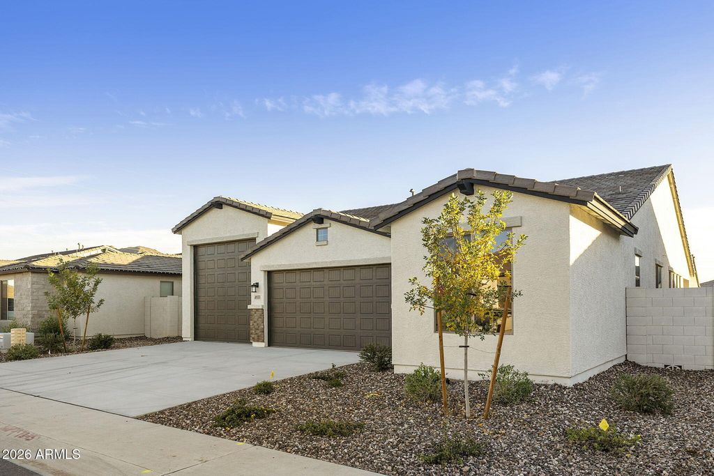 4933 W CAPISTRANO Avenue, Laveen, AZ 85339 — photo 5