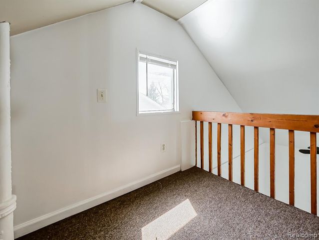 13957 San Jose, Redford, MI 48239