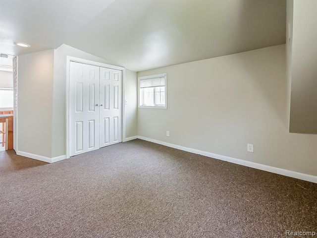 13957 San Jose, Redford, MI 48239