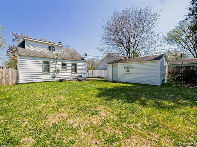 13957 San Jose, Redford, MI 48239