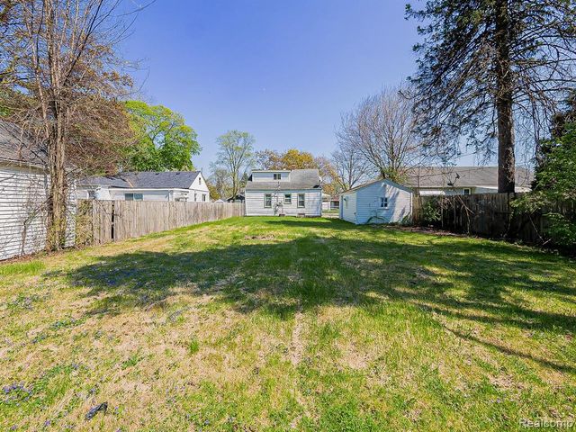 13957 San Jose, Redford, MI 48239