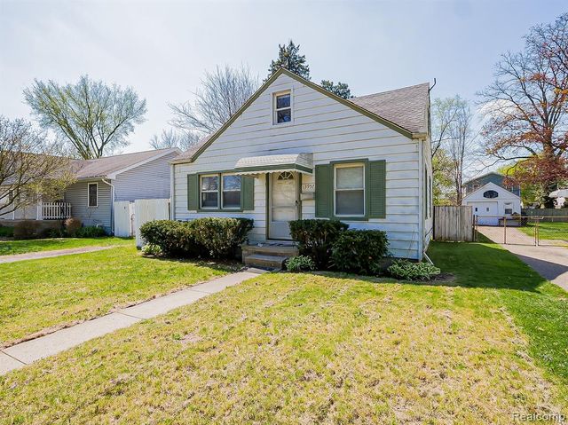 13957 San Jose, Redford, MI 48239