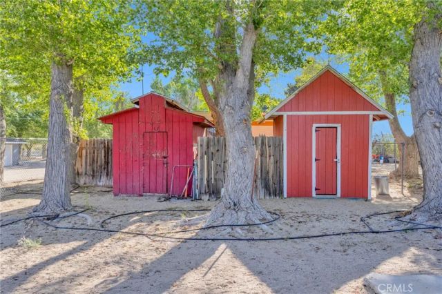 10298 Custer Avenue, Lucerne Valley, CA 92356