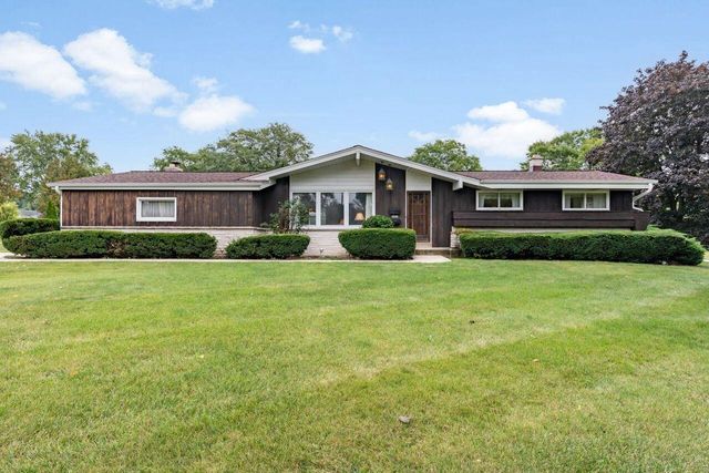 5491 Laura LANE, Greendale, WI 53129