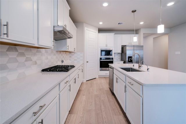 1776 Succotash Oak Court, Conroe, TX 77304