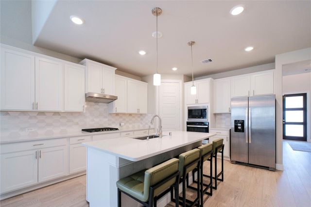 1776 Succotash Oak Court, Conroe, TX 77304