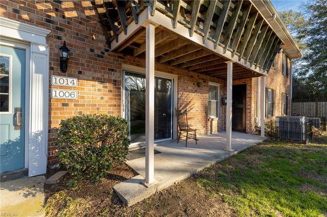 1006 Barclay Sq, Virginia Beach, VA 23451