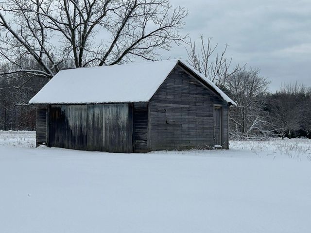 46750 County Road 665, Waverly Twp, MI 49079