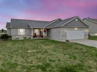 240 Meadow Crest Drive, Troy, MO 63379