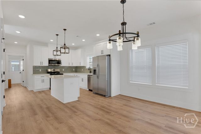 615 E 38th Street, Savannah, GA 31401