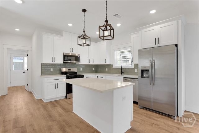 615 E 38th Street, Savannah, GA 31401