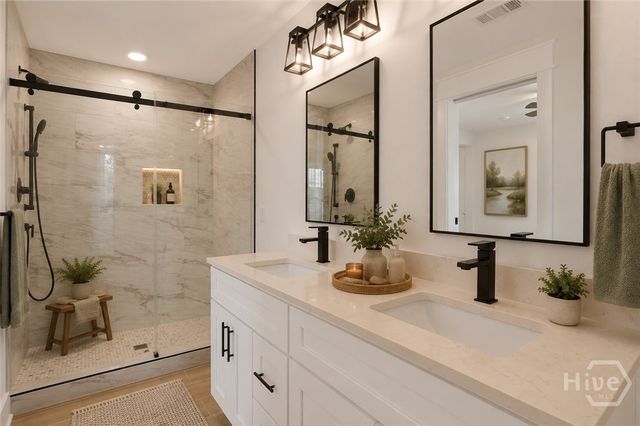 615 E 38th Street, Savannah, GA 31401