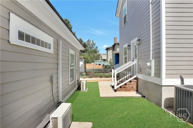615 E 38th Street, Savannah, GA 31401