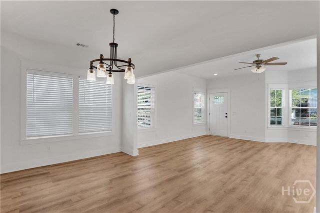 615 E 38th Street, Savannah, GA 31401