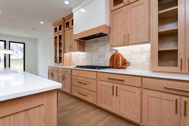 6043 S Holland Avenue, Springfield, MO 65810