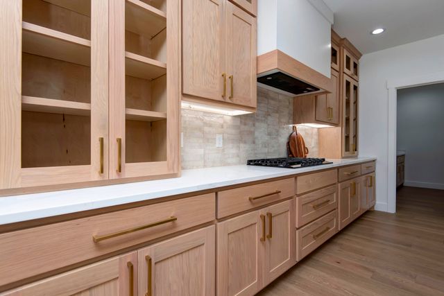 6043 S Holland Avenue, Springfield, MO 65810