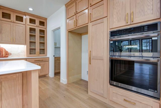 6043 S Holland Avenue, Springfield, MO 65810