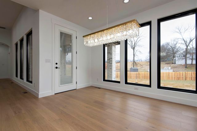 6043 S Holland Avenue, Springfield, MO 65810