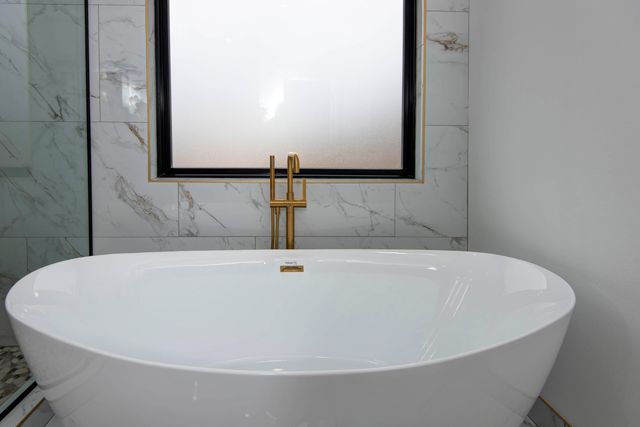 6043 S Holland Avenue, Springfield, MO 65810