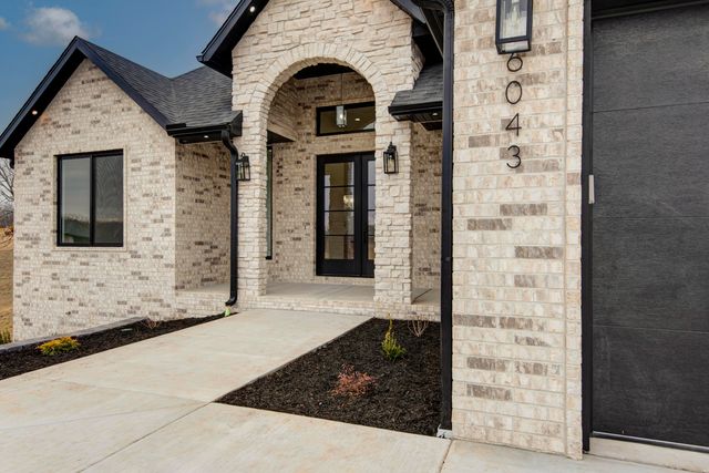 6043 S Holland Avenue, Springfield, MO 65810