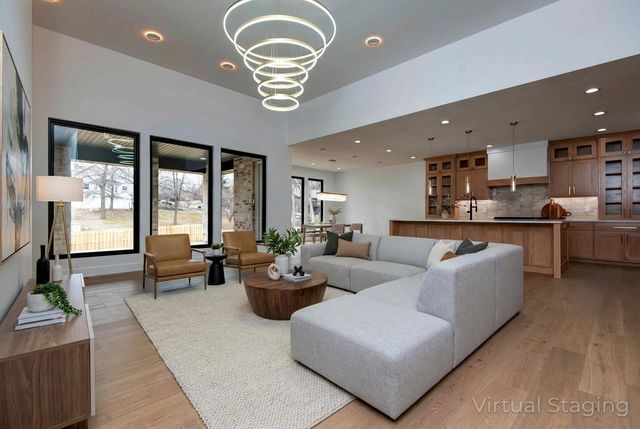 6043 S Holland Avenue, Springfield, MO 65810