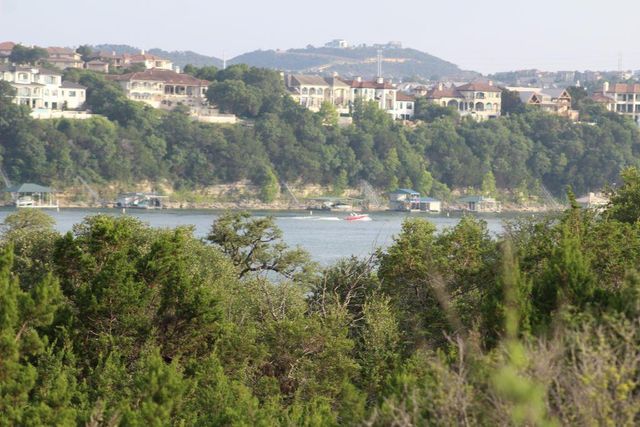 738 Deckhouse DR, Point Venture, TX 78645