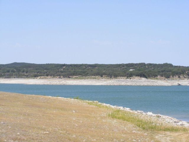 738 Deckhouse DR, Point Venture, TX 78645