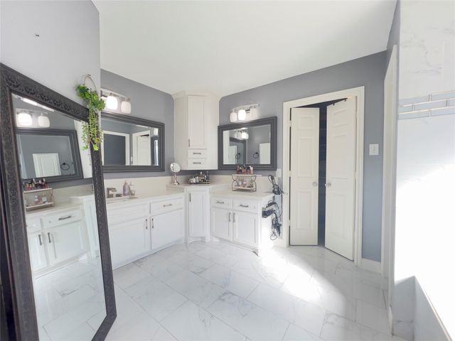 10503 Desert Springs Circle, Houston, TX 77095