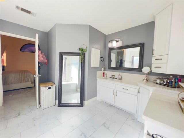 10503 Desert Springs Circle, Houston, TX 77095