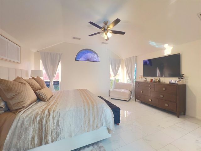 10503 Desert Springs Circle, Houston, TX 77095