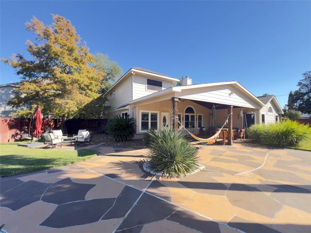 10503 Desert Springs Circle, Houston, TX 77095