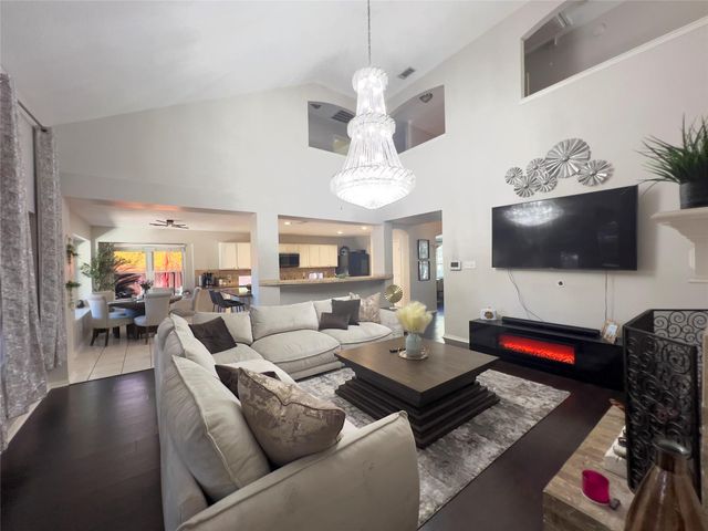 10503 Desert Springs Circle, Houston, TX 77095