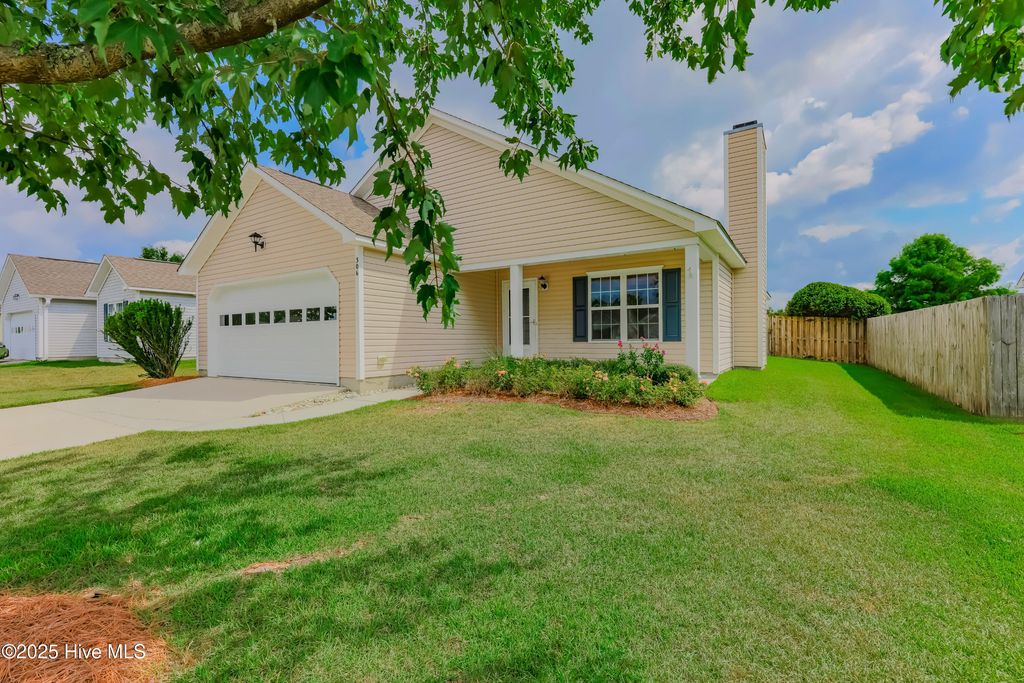 306 Rose Bud Lane, Holly Ridge, NC 28445