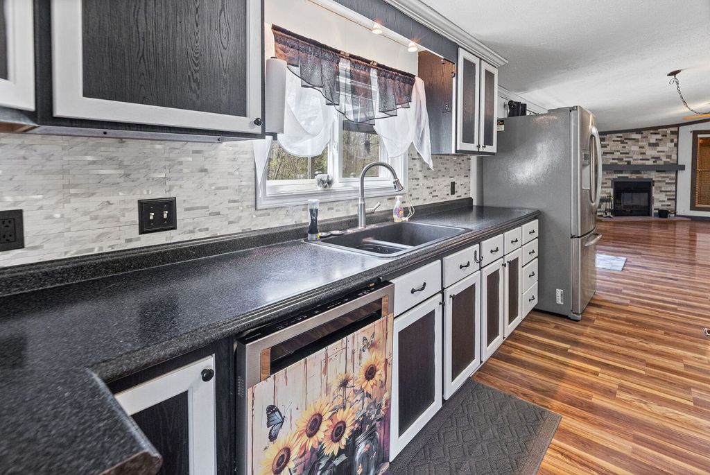 Image 21 of property listing at 2689 Paul Road, Salem, IL 62881