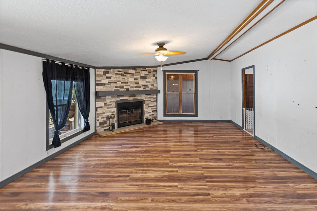 Image 25 of property listing at 2689 Paul Road, Salem, IL 62881