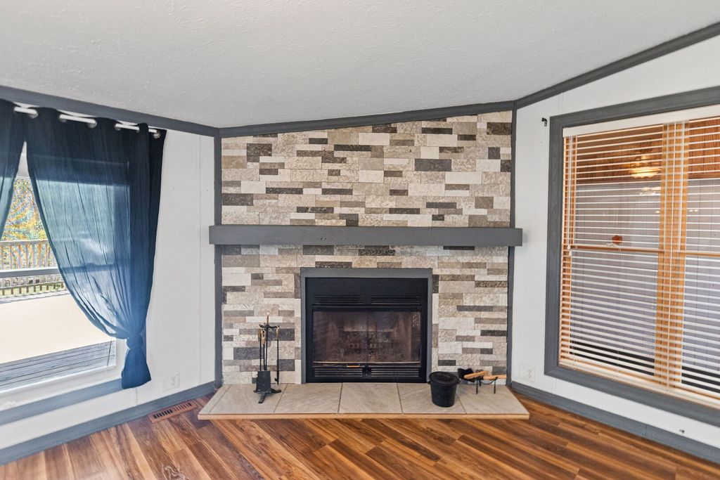 Image 26 of property listing at 2689 Paul Road, Salem, IL 62881