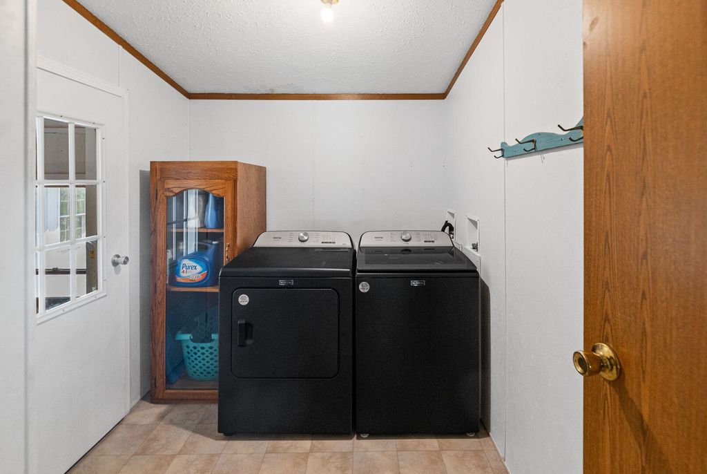 Image 29 of property listing at 2689 Paul Road, Salem, IL 62881