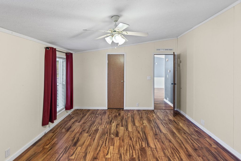 Image 34 of property listing at 2689 Paul Road, Salem, IL 62881