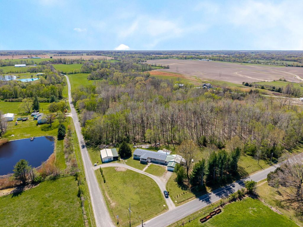 Image 46 of property listing at 2689 Paul Road, Salem, IL 62881