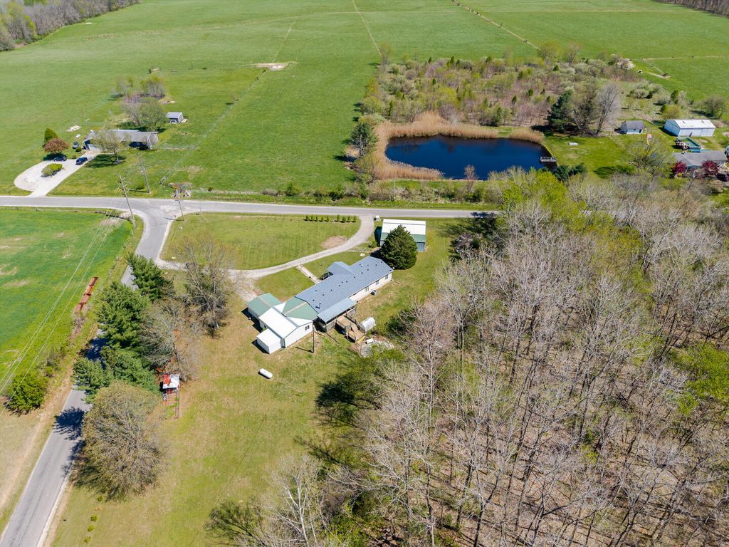 Image 48 of property listing at 2689 Paul Road, Salem, IL 62881