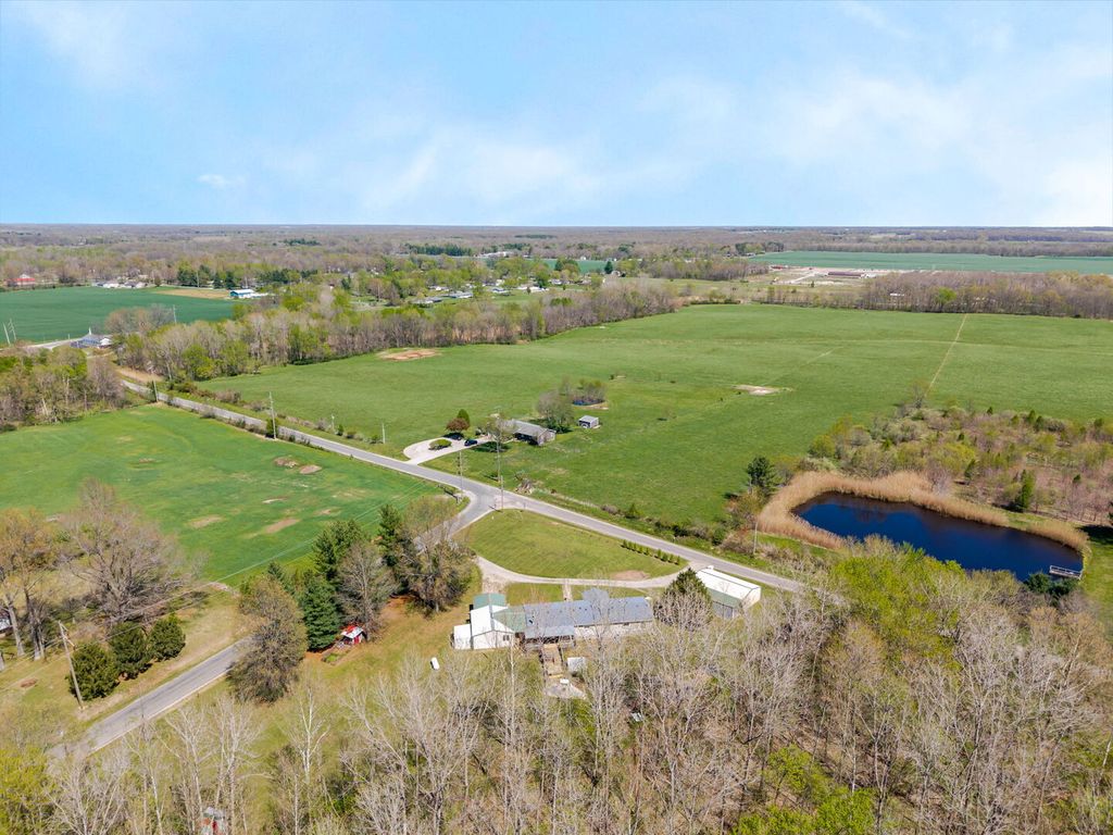 Image 49 of property listing at 2689 Paul Road, Salem, IL 62881