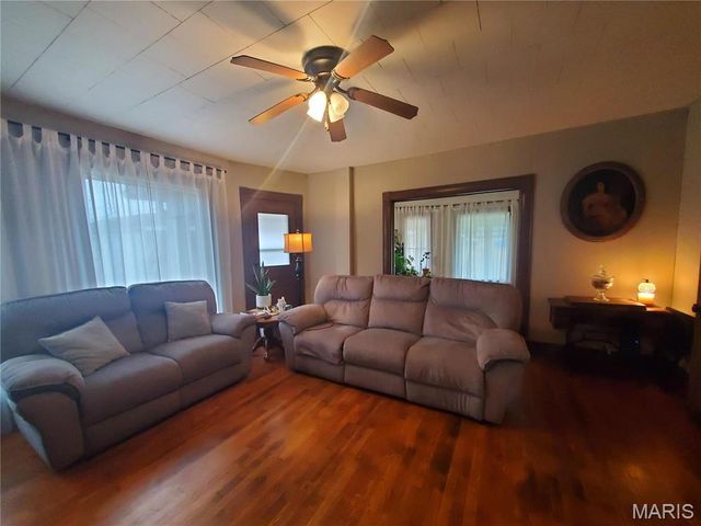 508 S Grand Avenue, Houston, MO 65483