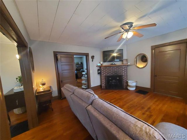 508 S Grand Avenue, Houston, MO 65483