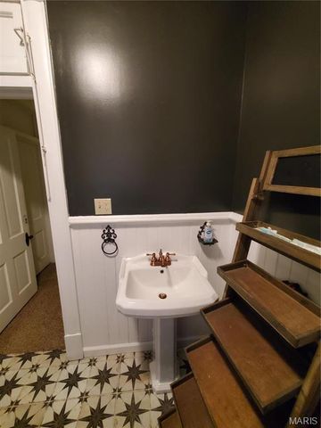 508 S Grand Avenue, Houston, MO 65483