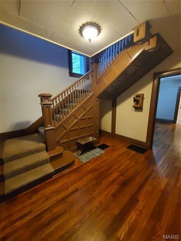 508 S Grand Avenue, Houston, MO 65483