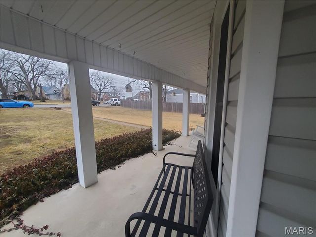 508 S Grand Avenue, Houston, MO 65483