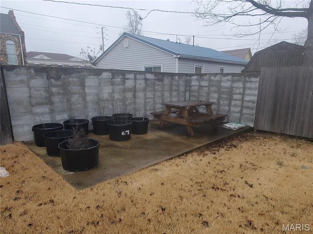 508 S Grand Avenue, Houston, MO 65483