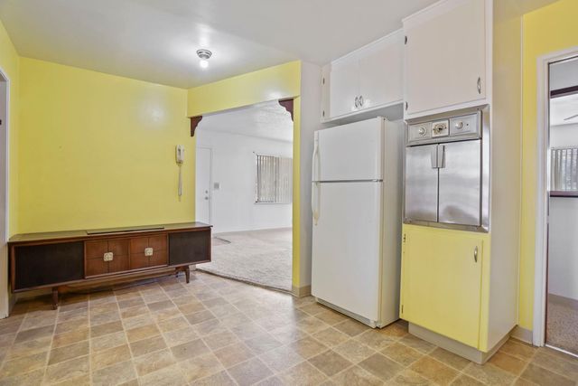 2387 E Fremont St, Stockton, CA 95205